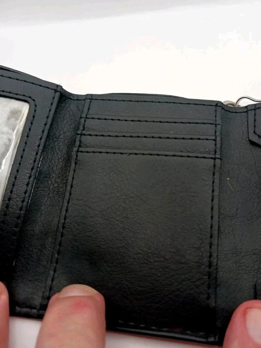 The Flash Red Faux Leather Tri Fold Logo Wallet With Chain -DC Comics